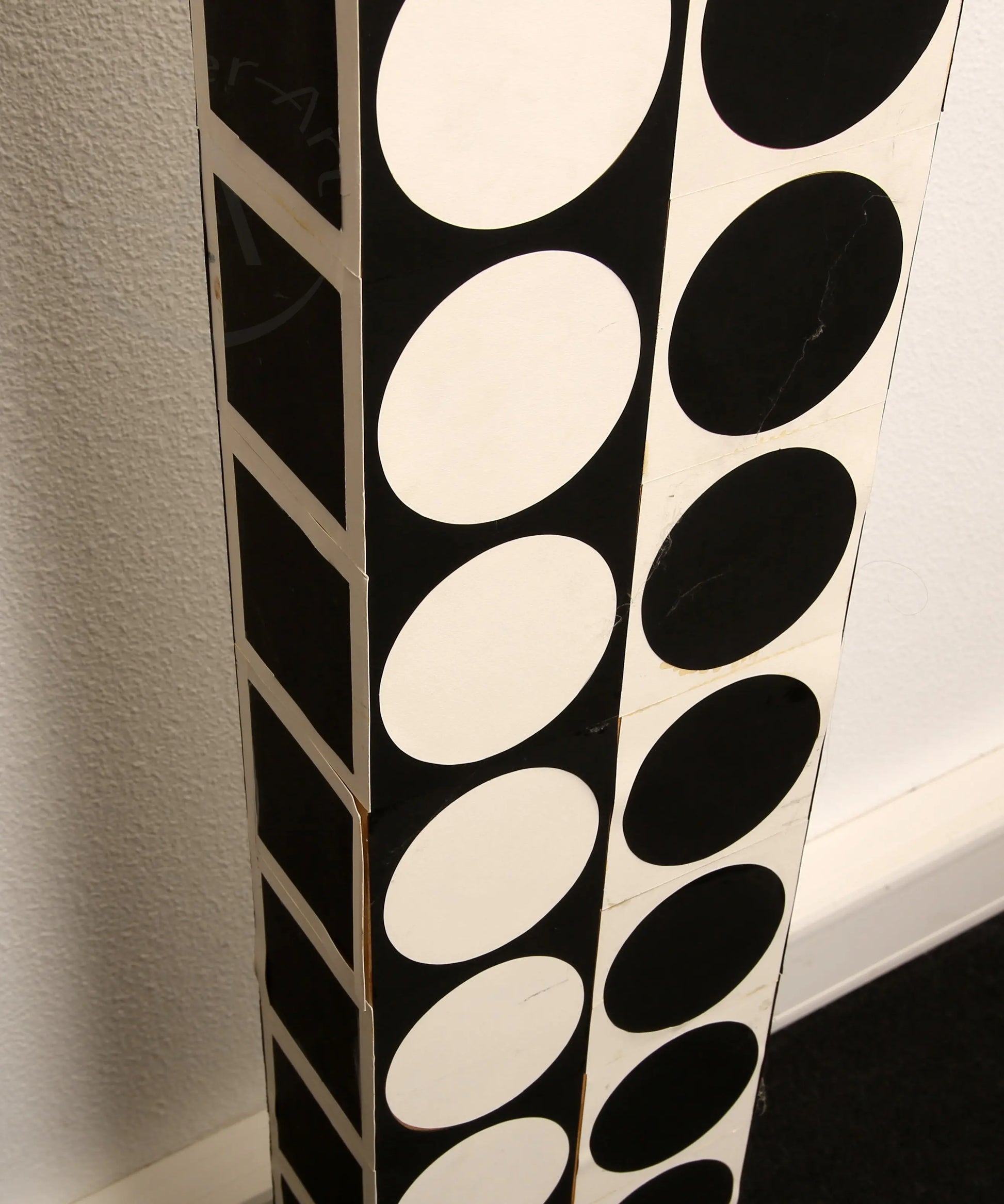 Vasarely, Victor - Geometrische Säule - Skulptur aus Holz Clever Art